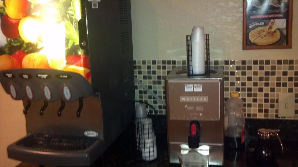 Comfort Inn & Suites Panama City North Luaran gambar