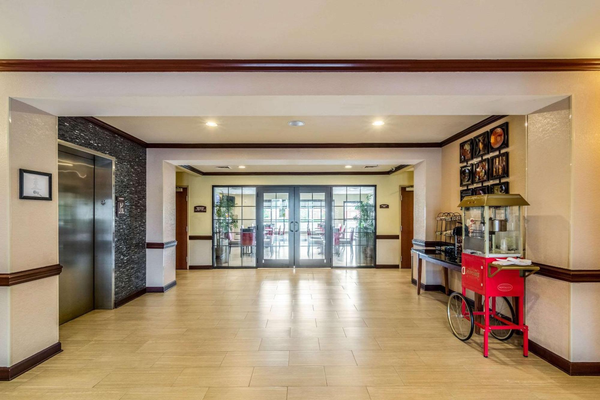 Comfort Inn & Suites Panama City North Luaran gambar